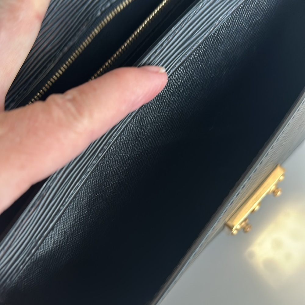Louis Vuitton Epi clutch - Picture 11 of 14